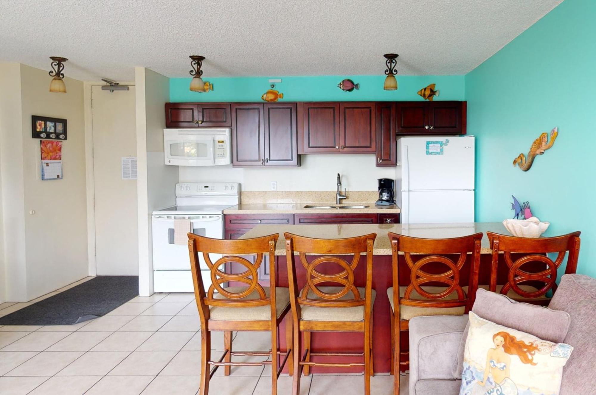 Deluxe Near Waikiki - Free Parking Apartment *