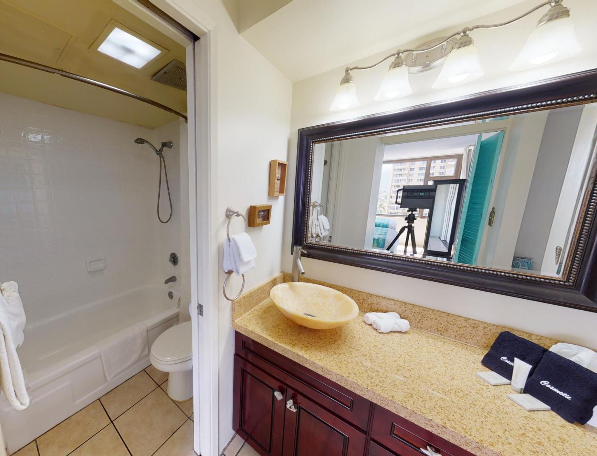 Deluxe Near Waikiki - Free Parking Honolulu